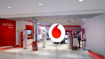 “اتصالات” الإماراتية تستحوذ على 9.8% في “فودافون” مقابل 4.4 مليار دولار