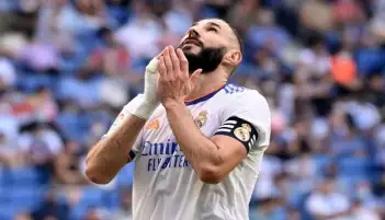 بنزيما يثير الشكوك بغيابه عن تدريبات ريال مدريد قبل نهائي دوري الأبطال