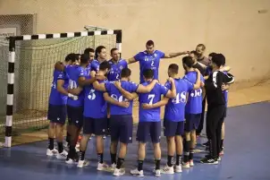 يد الأهلي يهزم نيامي ويتأهل لنصف نهائي كأس الكؤوس الإفريقية
