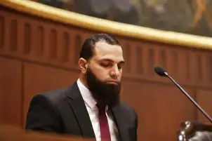 عضو بالشيوخ يطالب الزراعة بقاعدة بيانات للأراضي