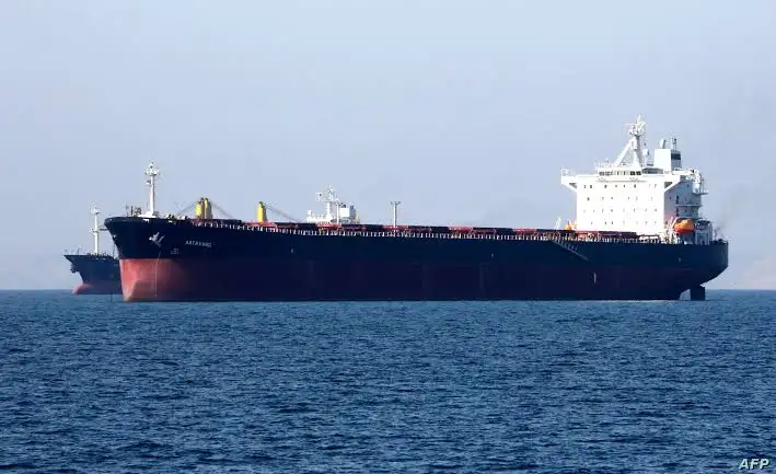 بلومبرج: أسطول ناقلات ينقل النفط الروسي إلى آسيا عبر قناة السويس