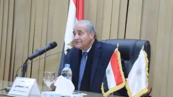 وزير التموين: أوكرانيا عرضت نقل القمح لنا عبر بولندا
