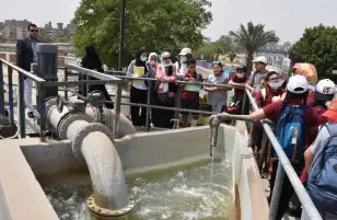 القابضة لمياه الشرب: زيارة ميدانية لطلاب مدرسة جرين فالي لمحطة مياه روض الفرج