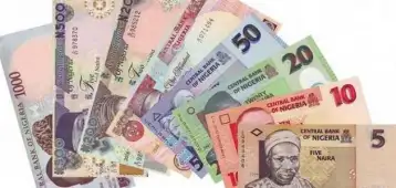 هبوط النيرة النيجيرية وسط جمع ساسة الدولار لشراء أصوات الناخبين