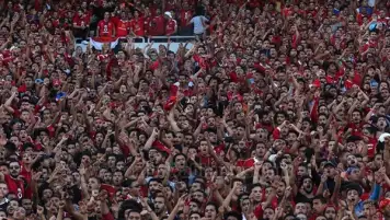 الأهلي يُكلف شركتين بسفر الجماهير للمغرب لحضور نهائي إفريقيا