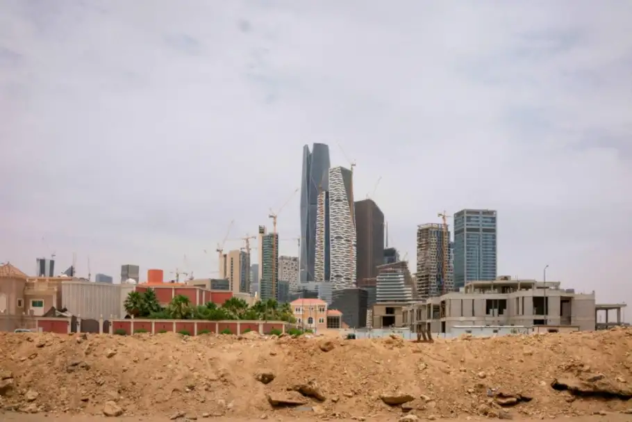 السعودية تتوقع نمو الاقتصاد 7.4% هذا العام