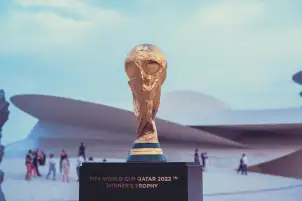 أمير قطر يتعهد بتقديم نسخة مميزة من كأس العالم في مونديال 2022