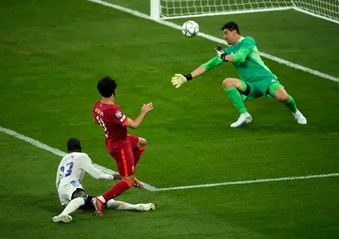 كورتوا يمنع انتقام صلاح.. ريال مدريد بطلا لأوروبا للمرة الـ14 على حساب ليفربول