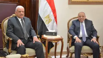 وزير التنمية المحلية يؤكد الالتزام بالجدول الزمني للانتهاء من المشروعات في السويس