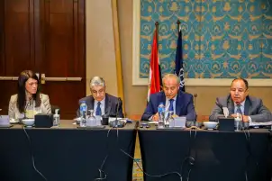 7 وزراء يستعرضون خطط الحكومة التنموية مع المديرين التنفيذيين للبنك الدولي