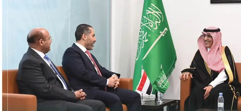 وزير المالية السعودي يبحث مع نظيره اليمني الأوضاع الاقتصادية باليمن