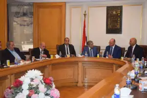 رئيس الاتحاد العام للغرف للتجارية يطالب بتقنين أوضاع الباعة الجائلين وتسكينهم بأسواق معروفة