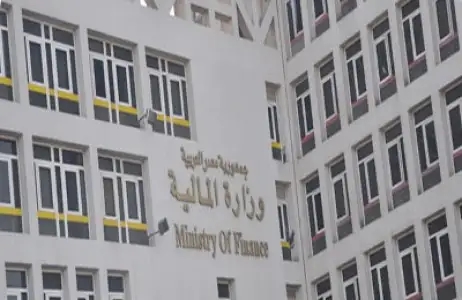المالية: الدولار الجمركي عاد إلى وضعه الطبيعي.. والوزارة بريئة من ارتفاع الأسعار