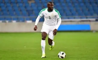مدافع السنغال على رادار تشيلسي في الصيف
