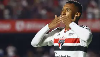 آرسنال يتعاقد مع الجناح البرازيلي الشاب ماركينيوس
