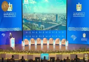 محافظ البنك المركزي: أجواء عدم اليقين تسيطر على توقعات أداء الاقتصاد العالمي