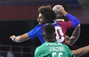 إنجاز جديد .. علي زين يتوج بلقب دوري أبطال أوروبا لليد مع برشلونة