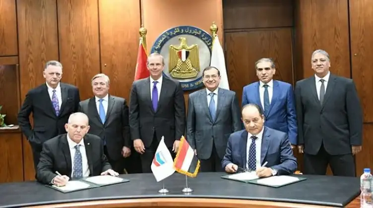 مذكرة تفاهم بين “إيجاس” و”شيفرون” لإسالة ونقل غاز شرق المتوسط عبر مصر