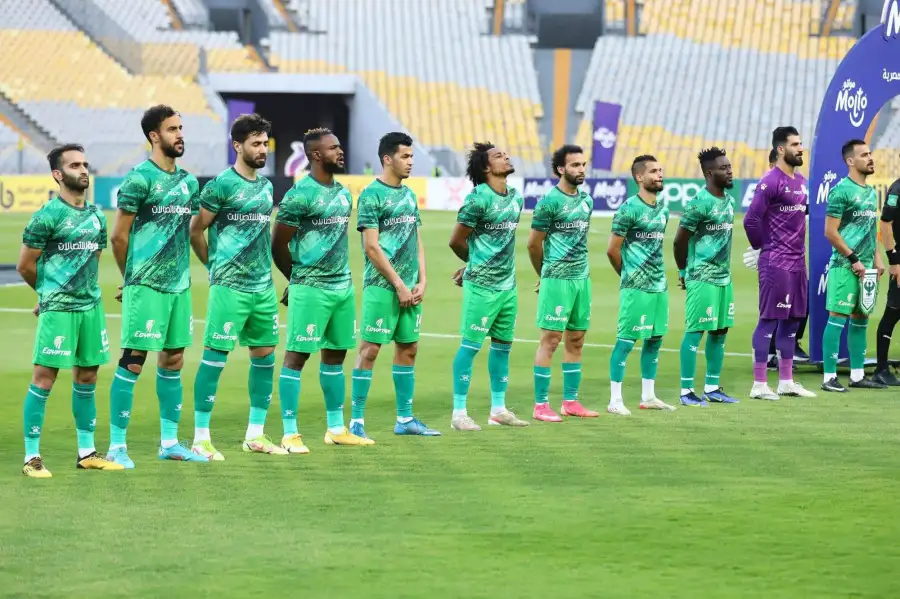 المصري يستأنف تدريباته استعداداً للمقاصة والاصابات تطارد الفريق