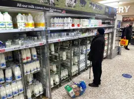 تراجع مبيعات التجزئة في بريطانيا مع ارتفاع تكاليف المعيشة