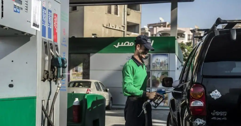 مقترح حكومي بفرض تعريفة 5% على سيارات الوقود التقليدى المستوردة