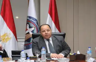 وزير المالية متعجبا: إزاي مشروعات البنية التحتية لا عائد لها؟