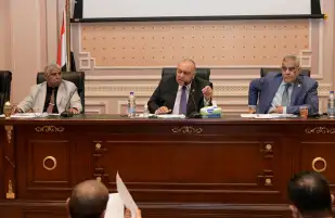 نقل النواب تناقش طلبات إنشاء كباري وطرق في المنيا وأسوان