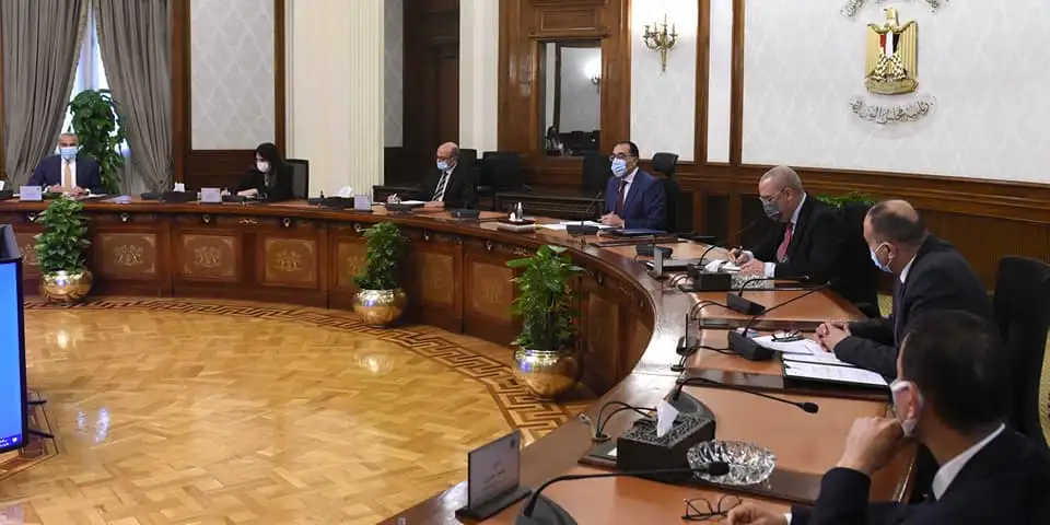 مدبولي يستعرض عددا من المشروعات الإنتاجية والصناعية المقترحة في عدة قطاعات