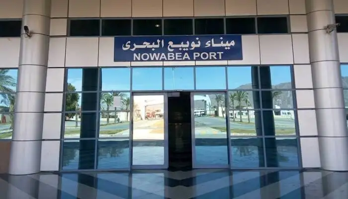 تداول 1055 طن بضائع عامة و121 شاحنة بميناء نويبع البحري