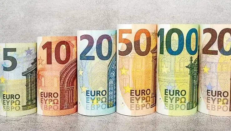 سعر اليورو اليوم الثلاثاء 12-7-2022 مقابل الجنيه في مصر