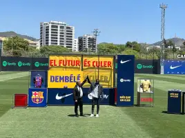 ديبملي: البقاء في برشلونة كان خياري الأول دائما