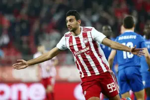 لمجاورة أوزيل.. كوكا يقترب من العودة للدوري التركي