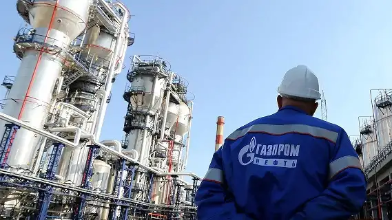الوطنية الإيرانية للنفط وجازبروم الروسية توقعان مذكرة تفاهم بـ40 مليار دولار