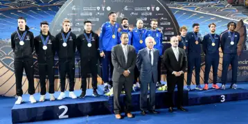 منتخب إيطاليا لسلاح الشيش رجال يحرز ذهبية الفرق ببطولة العالم للمبارزة