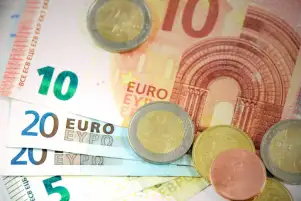 سعر اليورو اليوم الأحد 24-7-2022