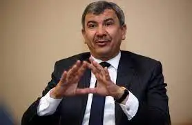 وزير النفط العراقي: بدأنا خطط زيادة إنتاج النفط إلى 8 ملايين برميل يوميا