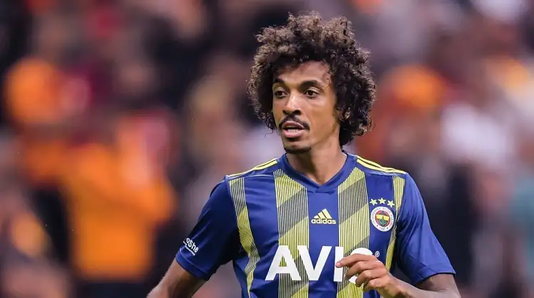 النصر السعودي يعلن تعاقده رسميا مع لويس جوستافو