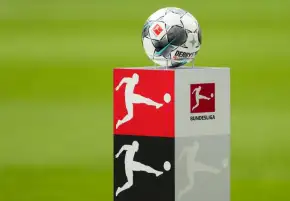 مسؤول سابق يدعو لتغيير مواعيد انطلاق وختام الدوري الألماني