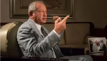 نجيب ساويرس يقرر بيع أسهمه في بلتون لـ"شيميرا" الإماراتية