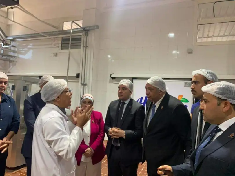 ضمن حملة "سوا هنعدي".. وفد "التنسيقية" يزور مصانع ومزارع "هيلثي" بالشرقية