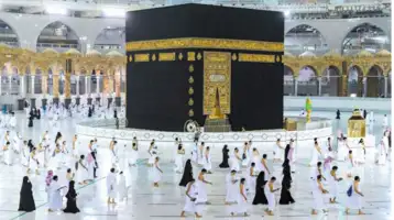 شركات السياحة تطالب بتخصيص نصف مليون تأشيرة لموسم العمرة الجديد
