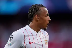 برشلونة يحسم صفقة المدافع الفرنسي جول كوندي