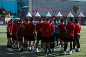 الأهلي يواصل التدريبات استعدادًا لمباراة المقاولون