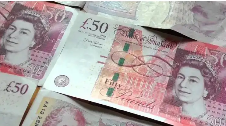 سعر الجنيه الإسترليني اليوم الاثنين 1-8-2022 مقابل الجنيه
