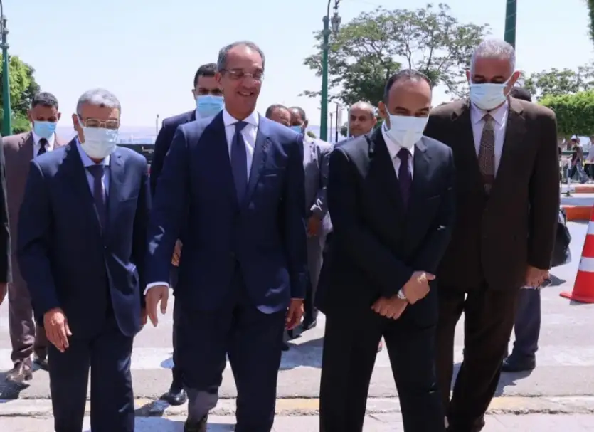 وزير الاتصالات: أبناء المنيا الأولى بالعمل في مشروعات مد كابلات الألياف الضوئية بالمحافظة