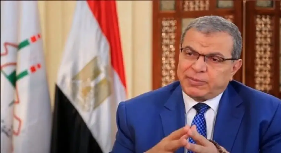 القوى العاملة في أسبوع.. سعفان يلتقى مسئولى الشركات العاملة بمحطة الضبعة النووية