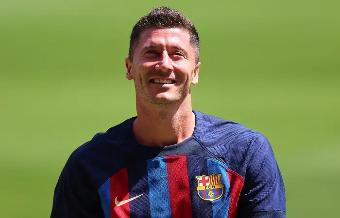 ليفاندوفسكي: الطريق لبرشلونة كان طويلا.. والعمر مجرد رقم
