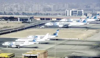 «مصر للطيران» تتفاوض مع بنوك محلية لاقتراض 200 مليون دولار للتعاقد على طائرات للشحن