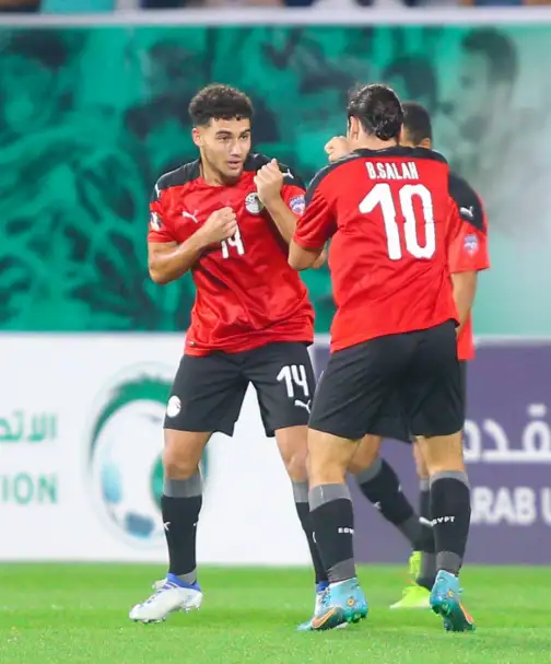 على طريقة شيكابالا وزيزو.. صلاح باشا يحتفل مع لاعبي المنتخب بهدفه أمام السعودية
