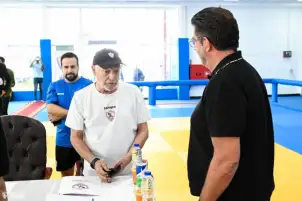 فيتوريا يزور ملعب الزمالك.. ويشاهد جزءا من تدريب الفريق